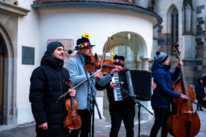 Mesto Košice: KOŠIČANIA ZAPLNILI CENTRUM A SPOLOČNE OSLÁVILI FAŠIANGY