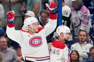 Slafkovský nebodoval, ale má bližšie k postupu ako Černák. Montreal vedie nad Ta...