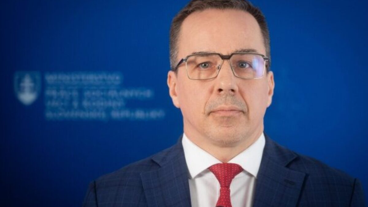 Rodinná karta sa má spustiť už budúci rok. Štát chystá zľavy na detské potreby aj voľnočasové aktivity – VIDEO