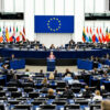 Europoslanci žiadajú preveriť vymenovanie šéfa Siemensu za vyslanca pre AI