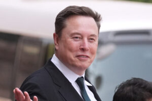 Elon Musk sa stal prvým bilionárom sveta, akcie SpaceX po debute prudko vzrástli