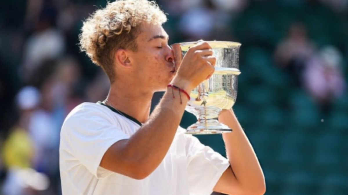 Titul na Wimbledone sčasti patrí aj Slovensku. Americký mladík má korene v Bratislave a rozpráva plynule po slovensky – FOTO