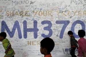 Rodiny cestujúcich z letu MH370 žiadajú pravdu, čínsky súd rieši ich odvolanie