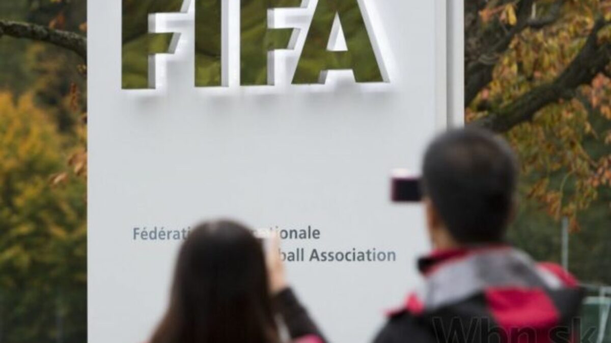 Ku kritike voči FIFA sa pridala aj Ázia, rezignoval kľúčový poradca