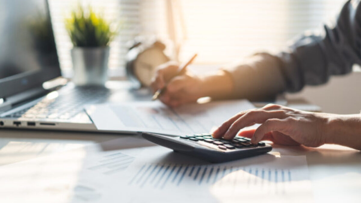 Odborník na dane z Grant Thornton: Aj za využívaný softvér musia firmy v niektorých prípadoch platiť daň. Rozhoduje, či ide o licenciu alebo službu