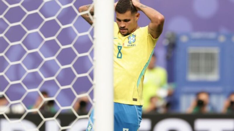 Bruno Guimaraes je najväčšia posila Arsenalu pred sezónou. Údajná suma je 75 miliónov libier